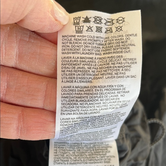 New Balance Athletics Packable Jacket Women's Sz L - Picture 9 of 16